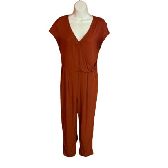 3 for 20 $ bundle Sharagano rust jump suit - Picture 1 of 11